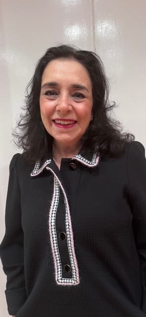 Michelle Bull the Elite, Triple-Accredited Break-Up & Divorce Coach, and Master Practitioner.